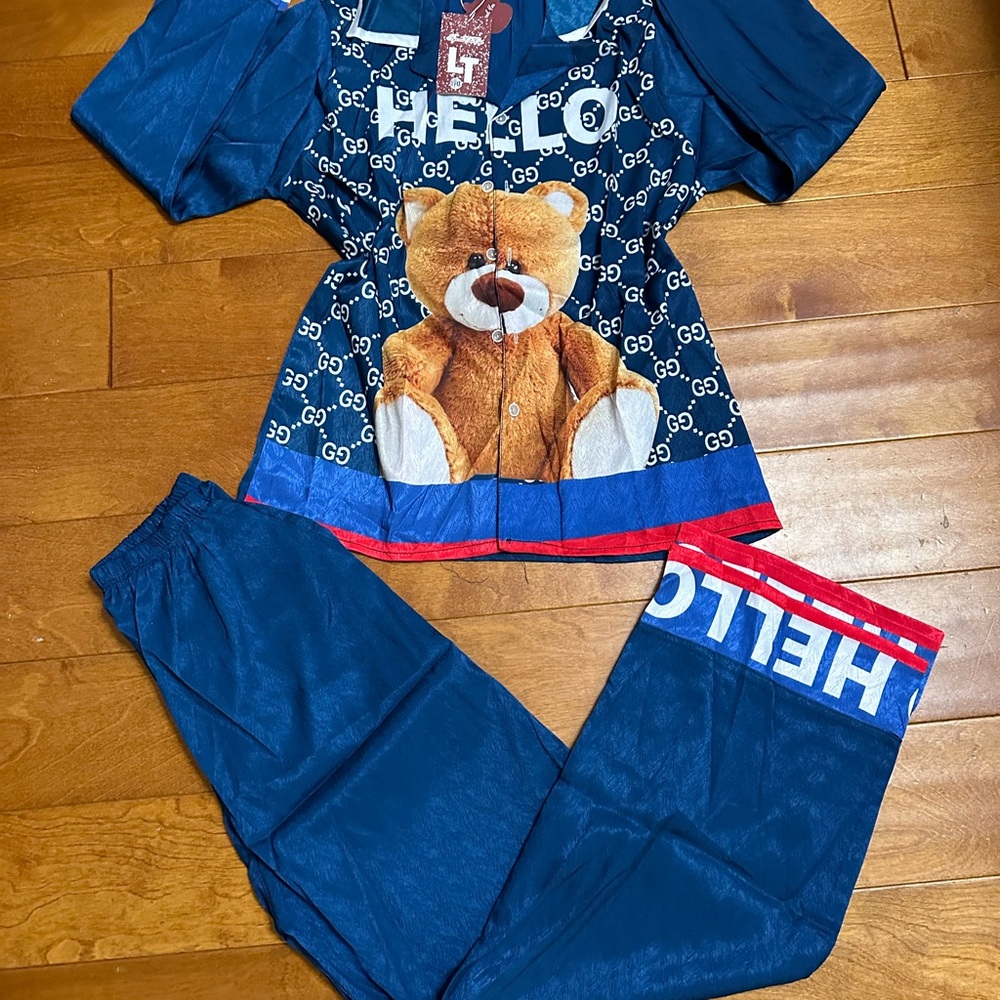 Blue scratch silk pajamas with Bear Design